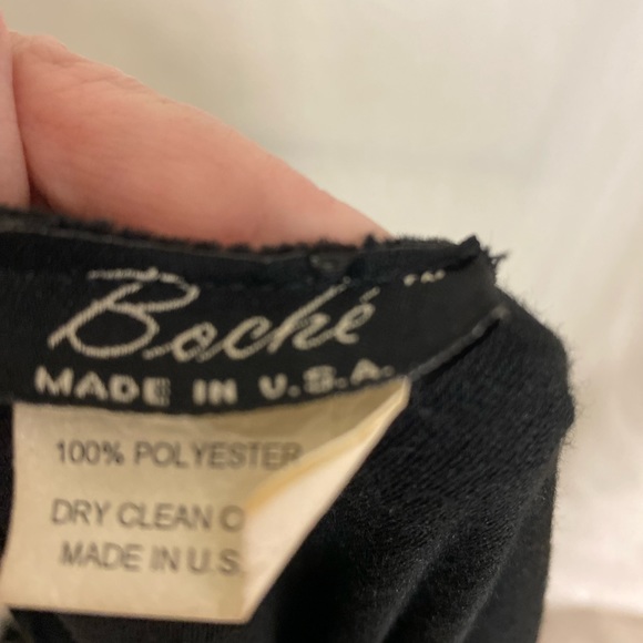 Very Unusual Black wrap/shawl with feathers - Picture 8 of 8